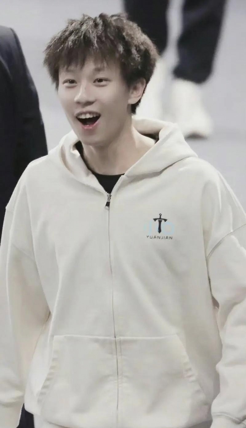 韩国队绝杀英格兰队，林高远高光表现