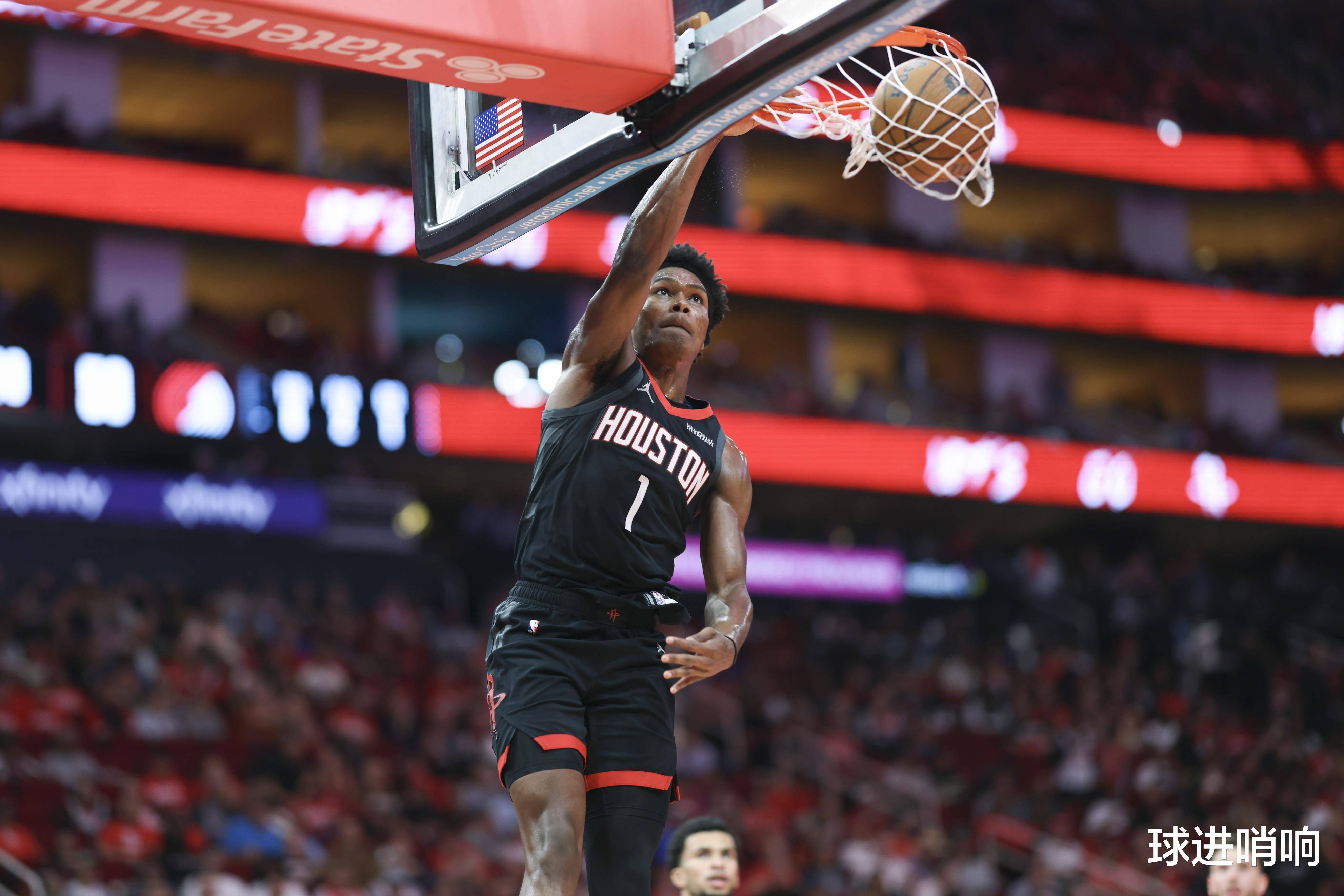 上海队险胜新疆队，杜兰特刷新纪录