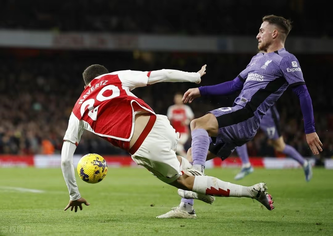 塞维利亚碾压曼联，库尔图瓦带队取胜