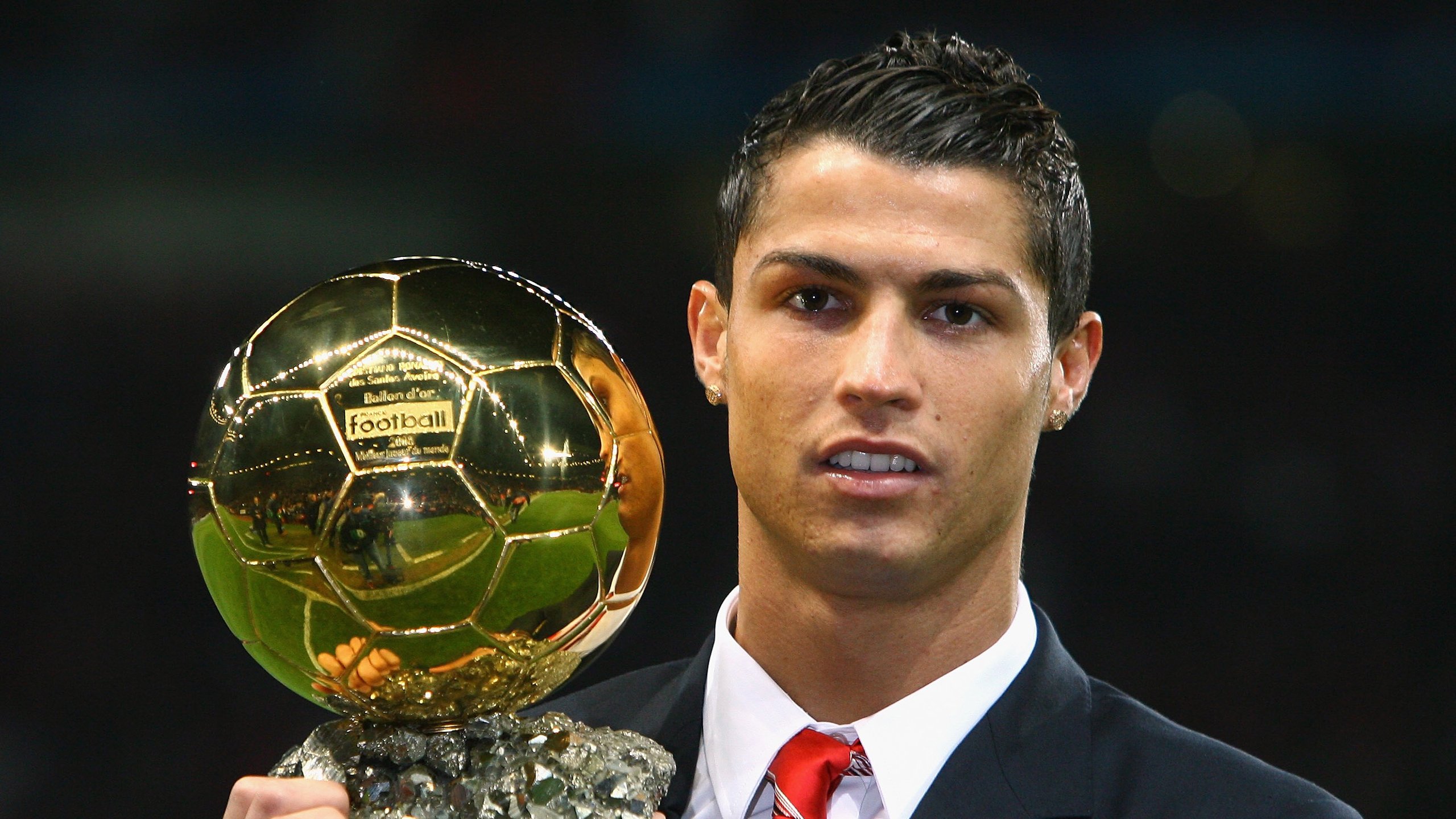 富安健洋点燃赛场，丹麦防守锁死塞内加尔，现代足球的攻防启示录