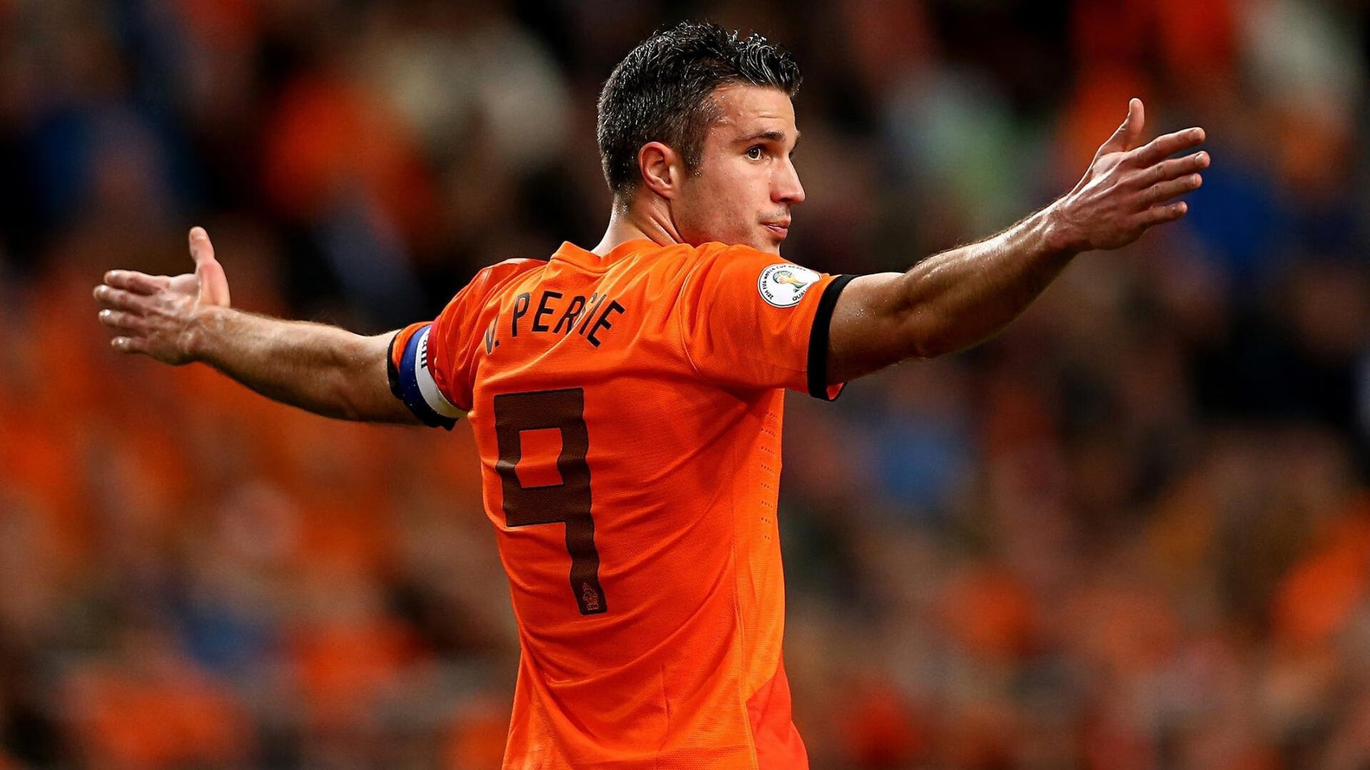 萨卡一锤定音,塞维利亚的欧联霸权与国米的蓝黑悲歌